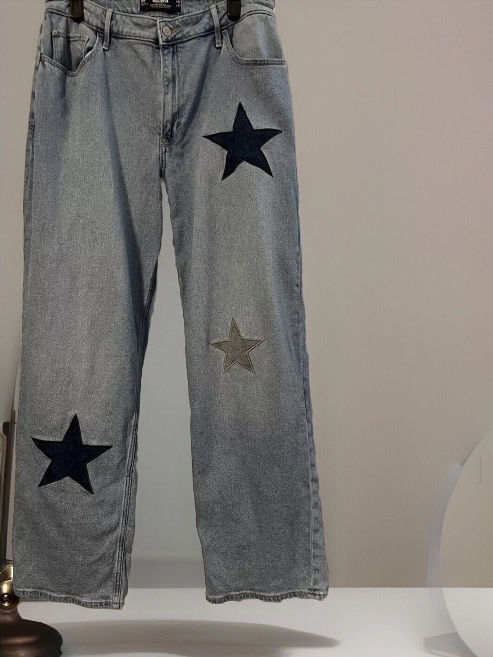 Hollister Ultra High-Rise Star Patch Dad Jeans Retro Ultra Baggy